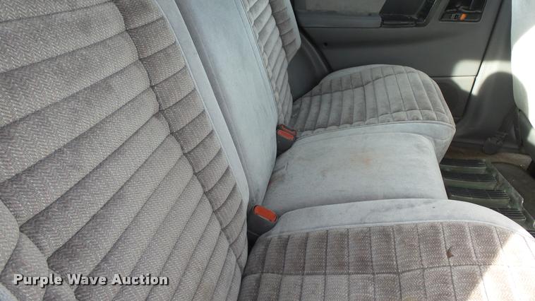 image for item J5739 1994 Jeep Grand Cherokee SUV