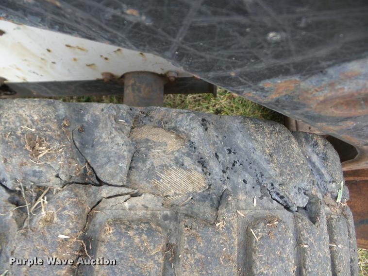 image for item J8679 1993 Bobcat 7753 skid steer
