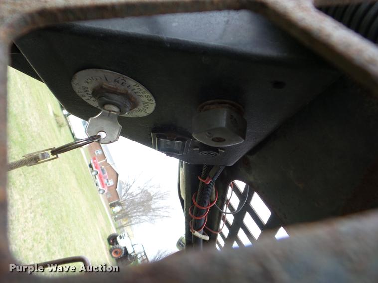 image for item J8679 1993 Bobcat 7753 skid steer