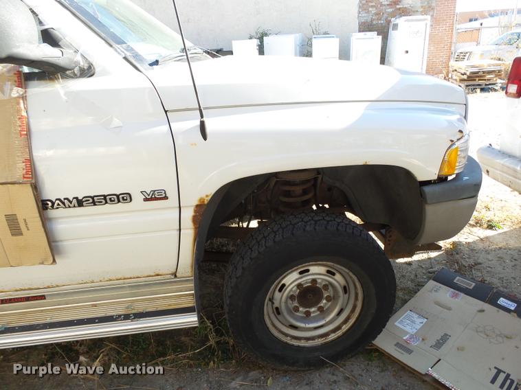 image for item K1012 1998 Dodge Ram 2500 pickup truck