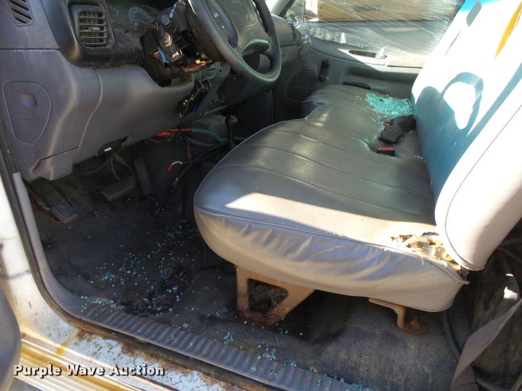 image for item K1012 1998 Dodge Ram 2500 pickup truck