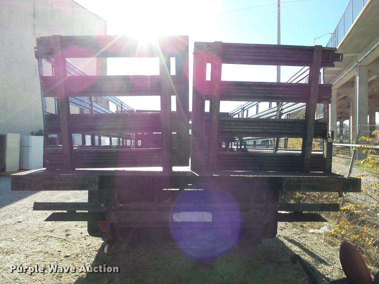 image for item K1013 1989 Ford F600G flatbed truck