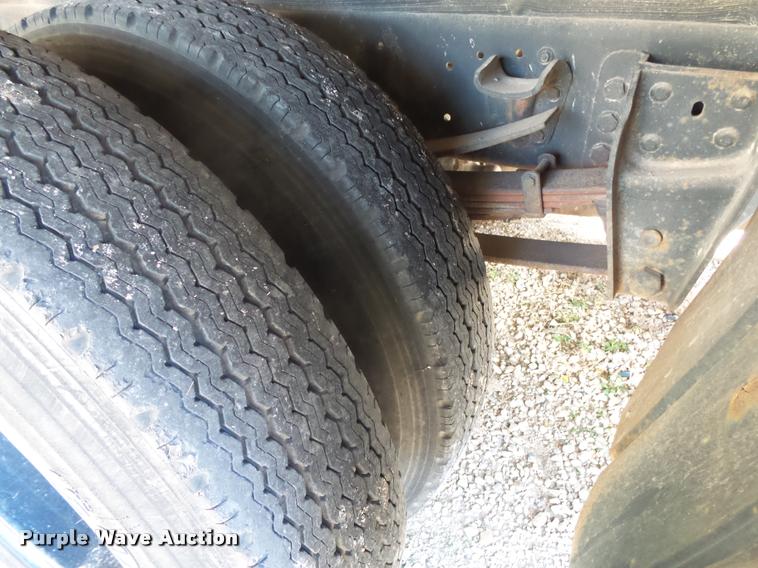 image for item K1013 1989 Ford F600G flatbed truck