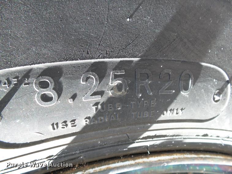 image for item K1013 1989 Ford F600G flatbed truck