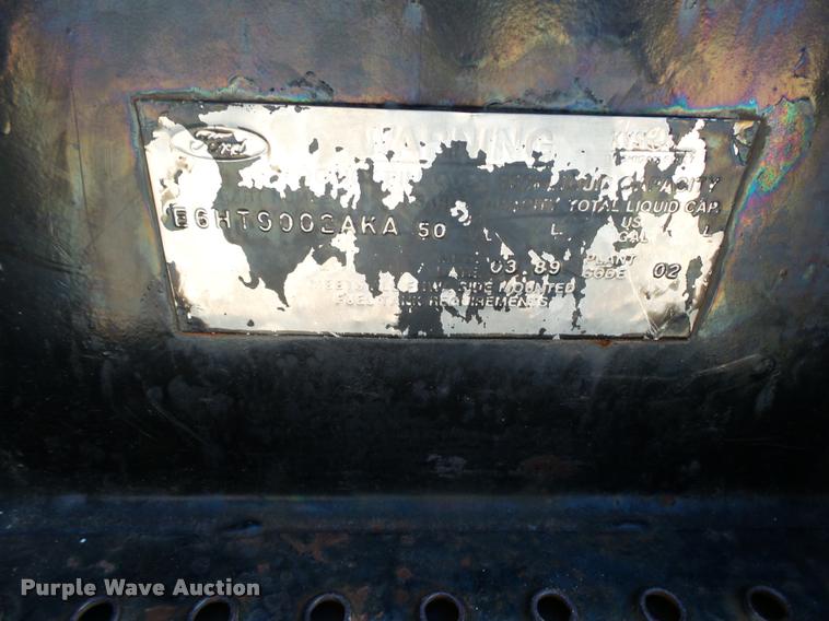 image for item K1013 1989 Ford F600G flatbed truck