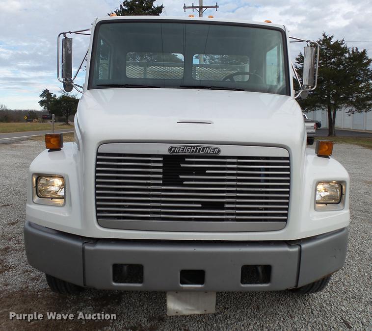 image for item K1015 1995 Freightliner Business Class FL60 utility truck