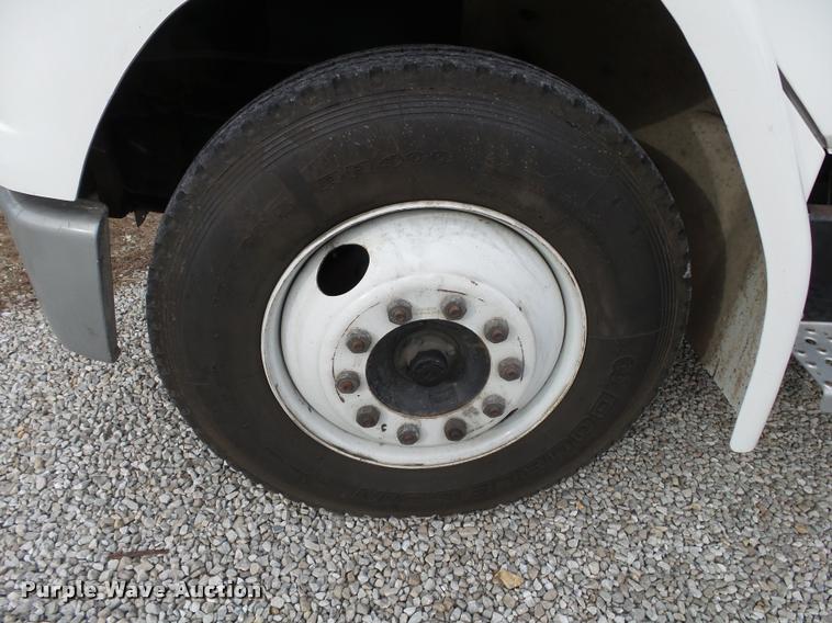 image for item K1015 1995 Freightliner Business Class FL60 utility truck