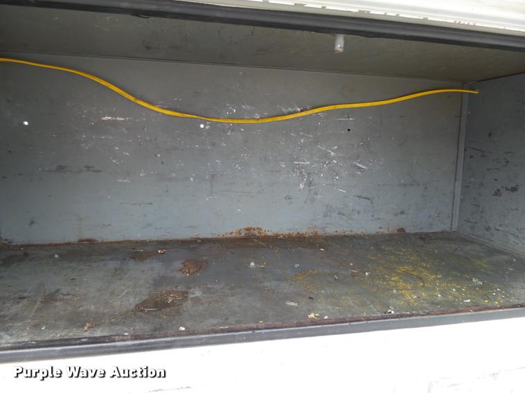 image for item K1015 1995 Freightliner Business Class FL60 utility truck