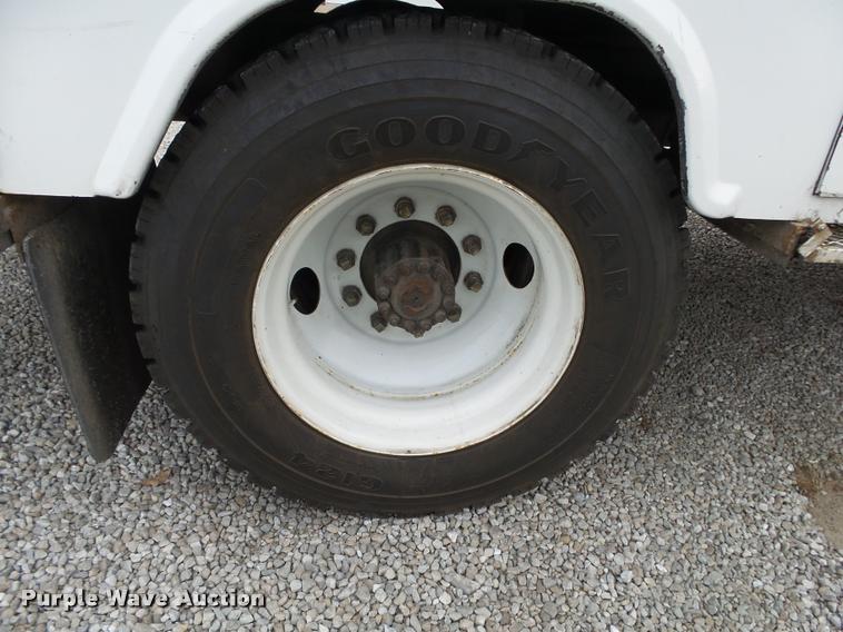 image for item K1015 1995 Freightliner Business Class FL60 utility truck