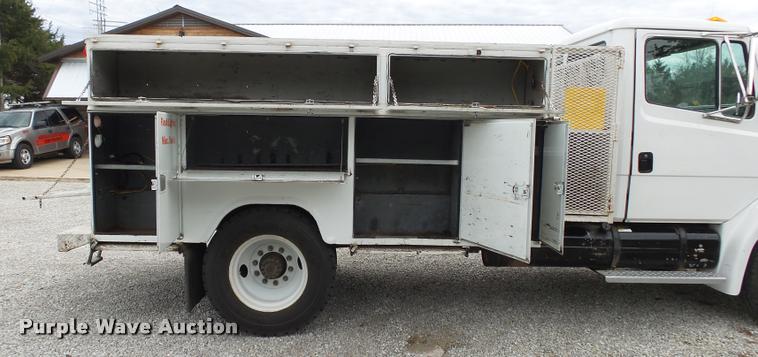 image for item K1015 1995 Freightliner Business Class FL60 utility truck