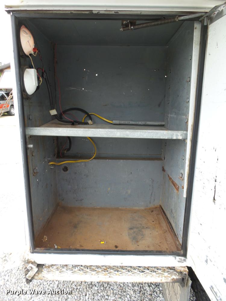 image for item K1015 1995 Freightliner Business Class FL60 utility truck