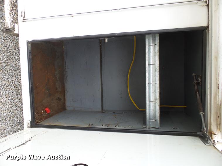 image for item K1015 1995 Freightliner Business Class FL60 utility truck