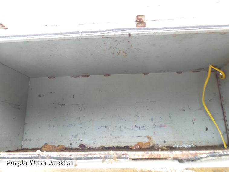 image for item K1015 1995 Freightliner Business Class FL60 utility truck