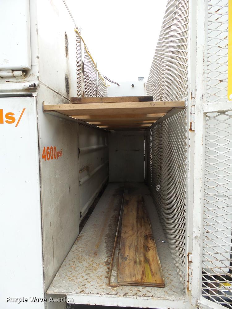 image for item K1015 1995 Freightliner Business Class FL60 utility truck