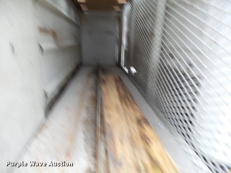 image for item K1015 1995 Freightliner Business Class FL60 utility truck