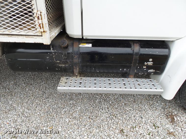 image for item K1015 1995 Freightliner Business Class FL60 utility truck