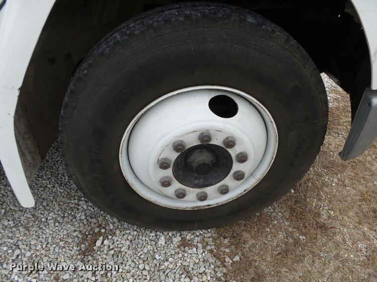 image for item K1015 1995 Freightliner Business Class FL60 utility truck