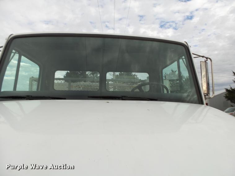 image for item K1015 1995 Freightliner Business Class FL60 utility truck