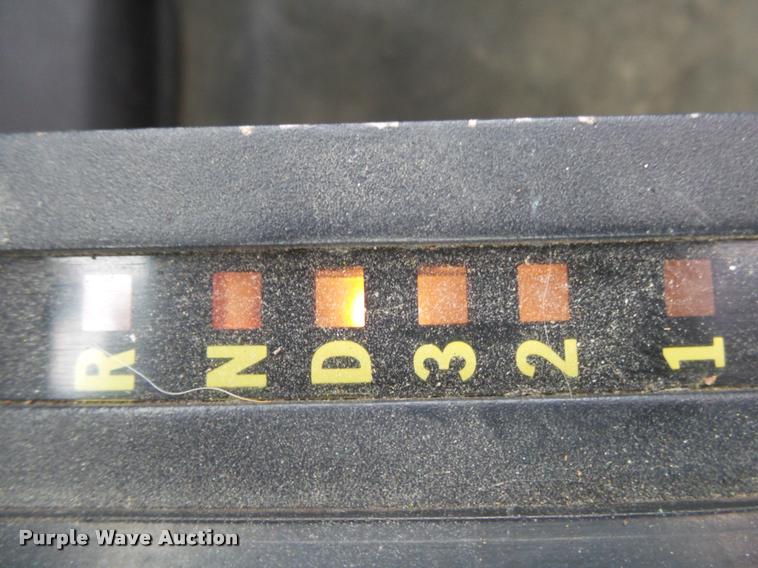 image for item K1015 1995 Freightliner Business Class FL60 utility truck