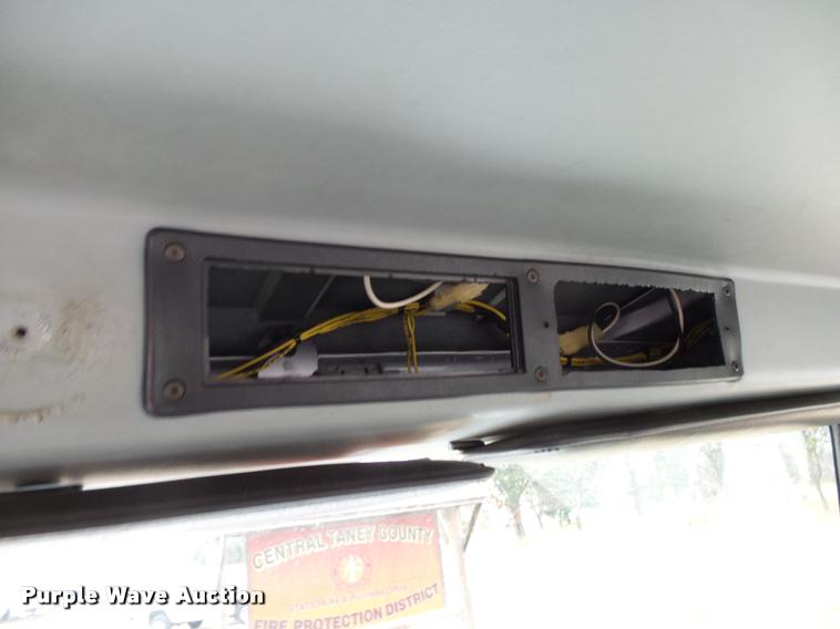 image for item K1015 1995 Freightliner Business Class FL60 utility truck