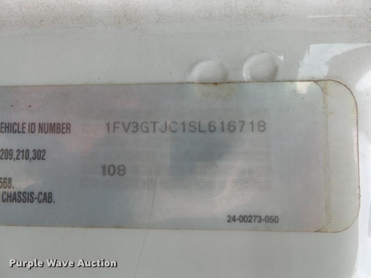 image for item K1015 1995 Freightliner Business Class FL60 utility truck