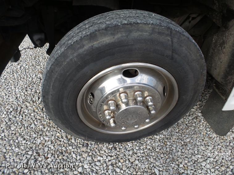 image for item K1016 1990 GMC TopKick 7000 ambulance