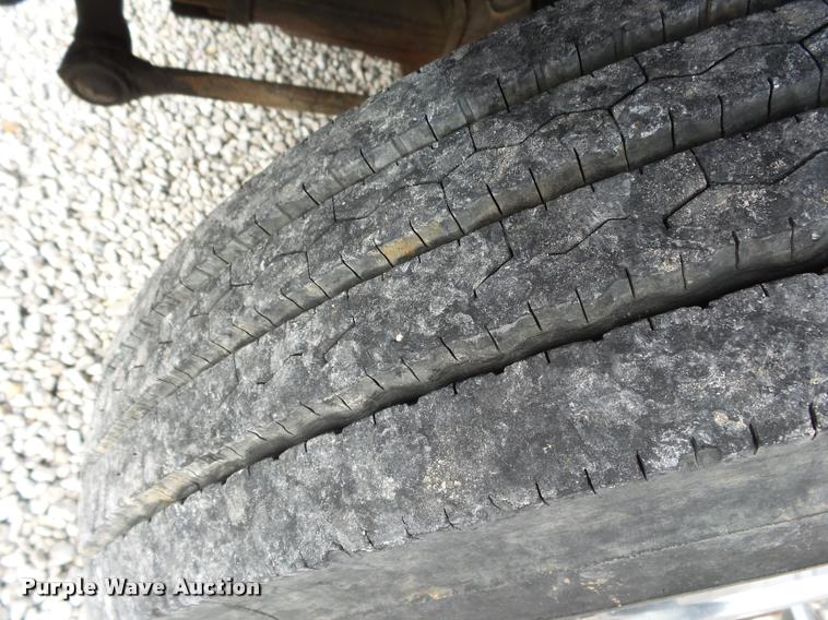 image for item K1016 1990 GMC TopKick 7000 ambulance