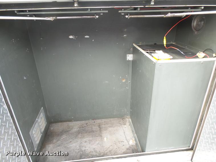 image for item K1016 1990 GMC TopKick 7000 ambulance