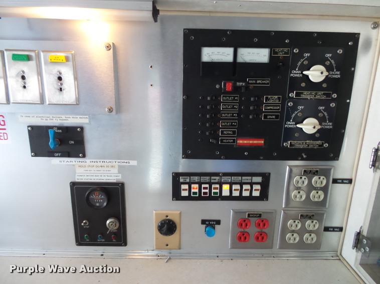 image for item K1016 1990 GMC TopKick 7000 ambulance