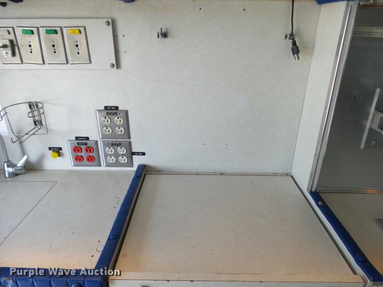 image for item K1016 1990 GMC TopKick 7000 ambulance