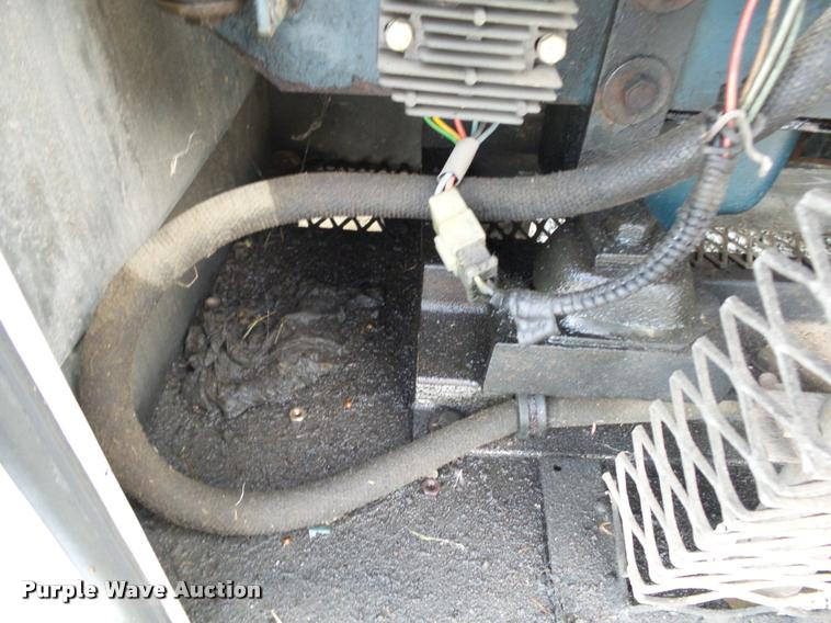 image for item K1016 1990 GMC TopKick 7000 ambulance