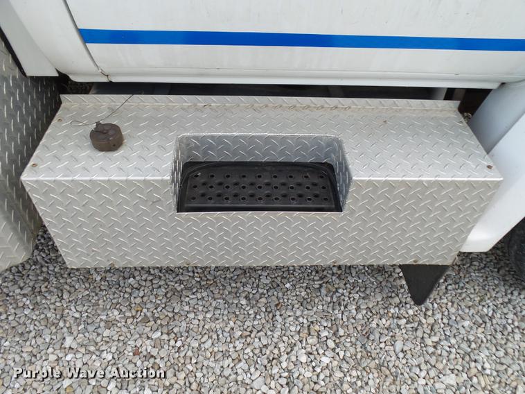 image for item K1016 1990 GMC TopKick 7000 ambulance