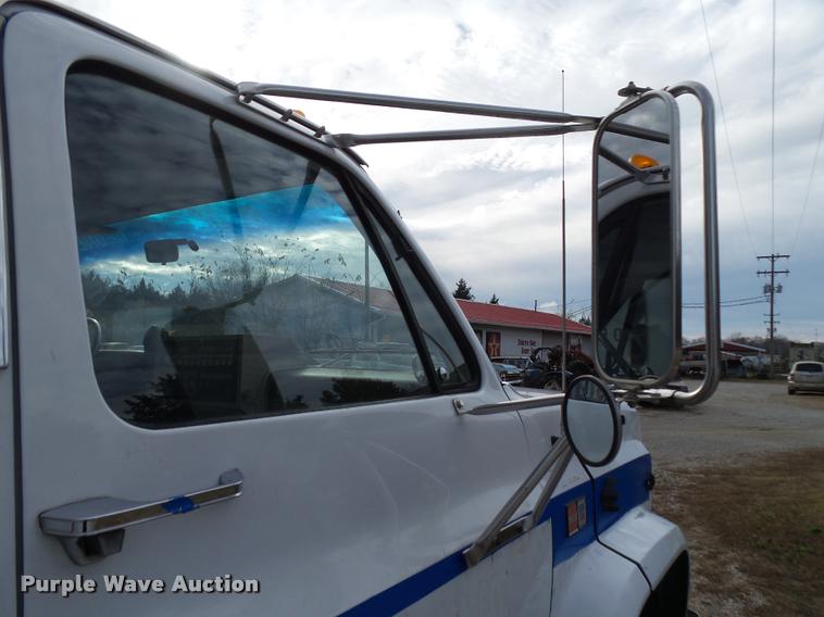 image for item K1016 1990 GMC TopKick 7000 ambulance