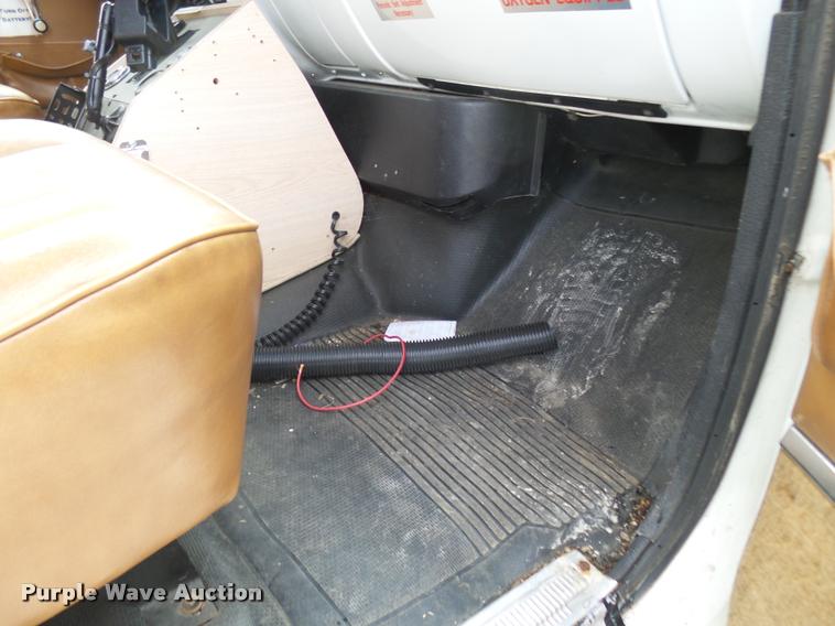 image for item K1016 1990 GMC TopKick 7000 ambulance