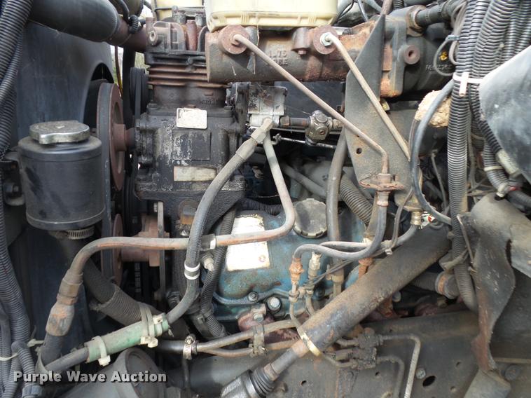 image for item K1016 1990 GMC TopKick 7000 ambulance