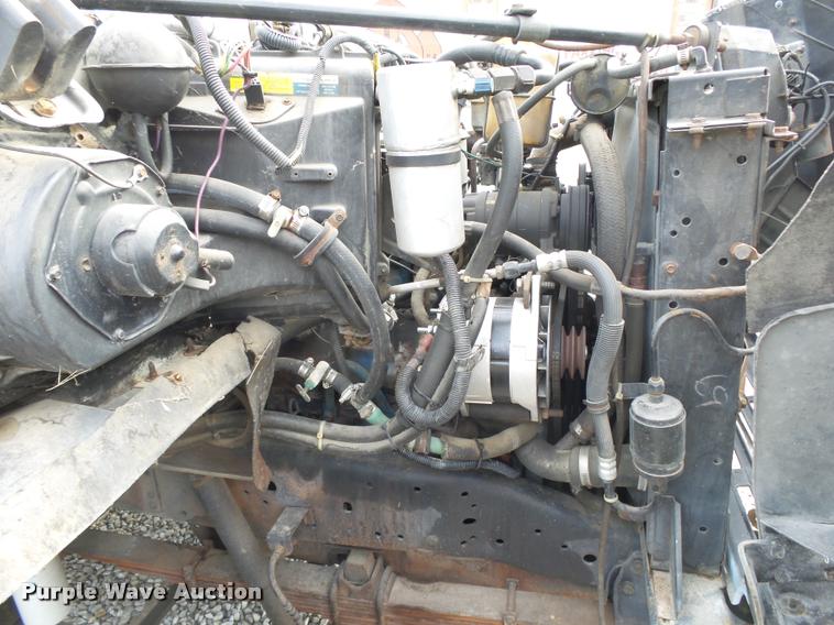 image for item K1016 1990 GMC TopKick 7000 ambulance