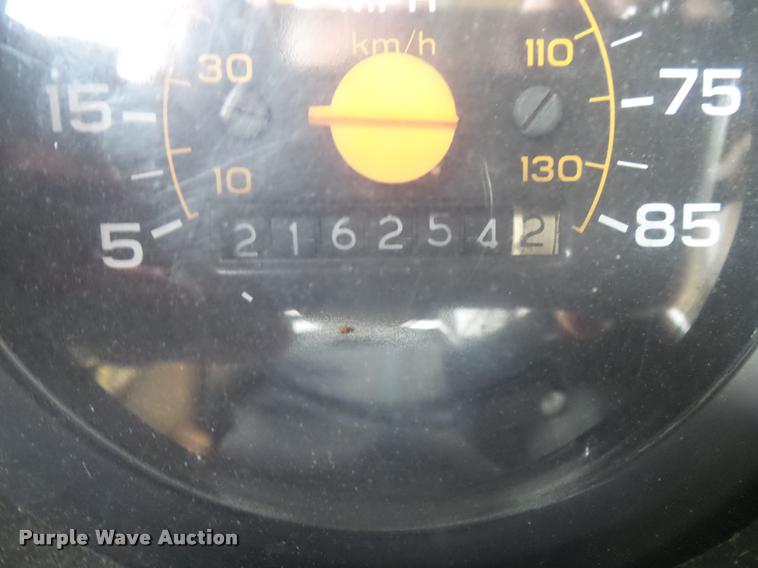 image for item K1016 1990 GMC TopKick 7000 ambulance