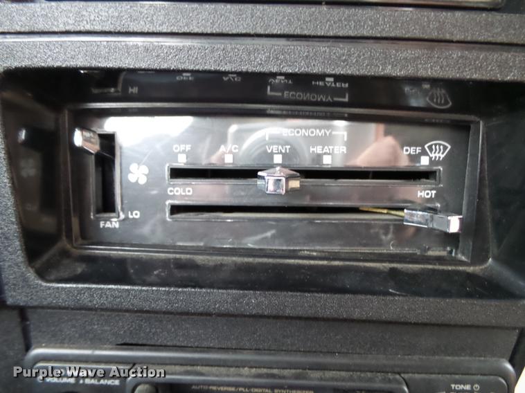 image for item K1016 1990 GMC TopKick 7000 ambulance