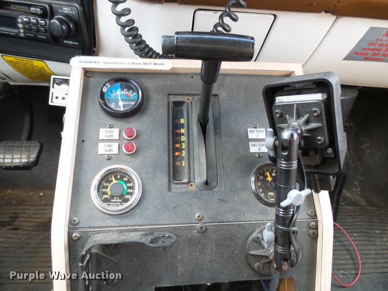 image for item K1016 1990 GMC TopKick 7000 ambulance