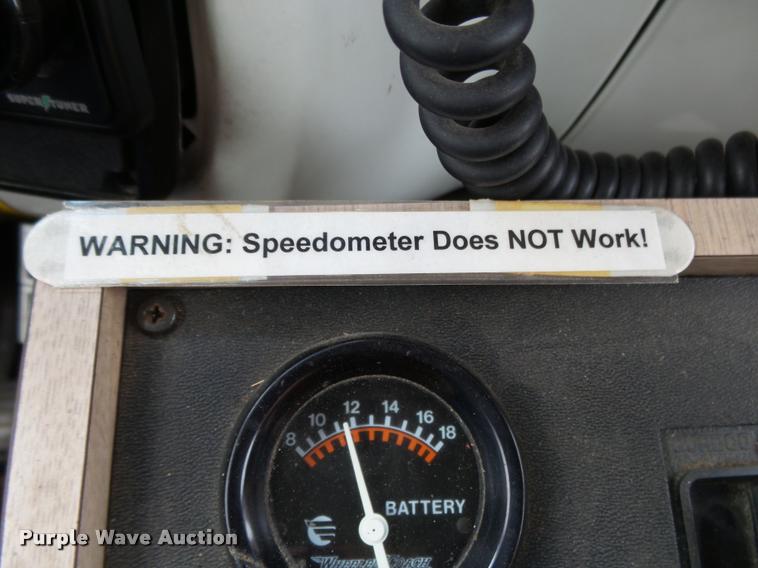 image for item K1016 1990 GMC TopKick 7000 ambulance