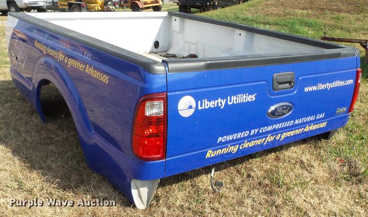 image for item K1028 2014 Ford F250 pickup truck bed