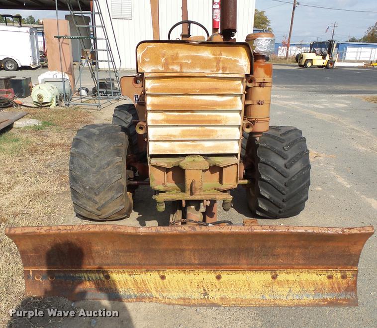 image for item K1033 Ditch Witch R40 trencher