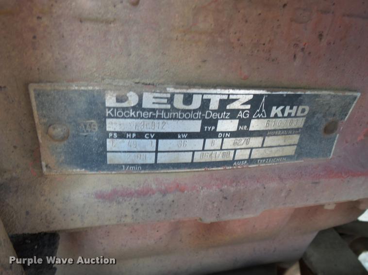 image for item K1033 Ditch Witch R40 trencher