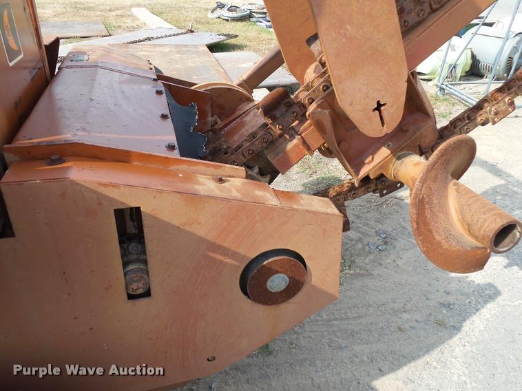 image for item K1033 Ditch Witch R40 trencher