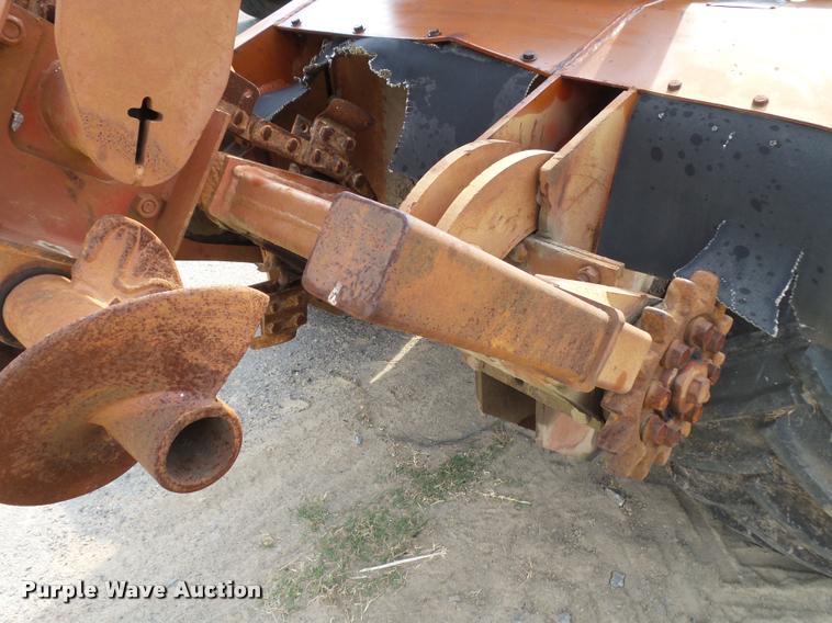 image for item K1033 Ditch Witch R40 trencher