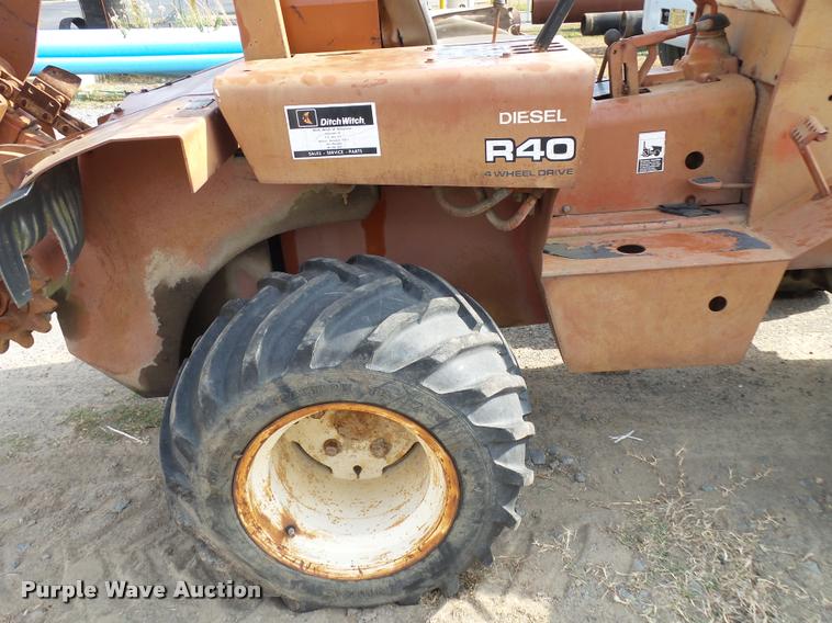image for item K1033 Ditch Witch R40 trencher