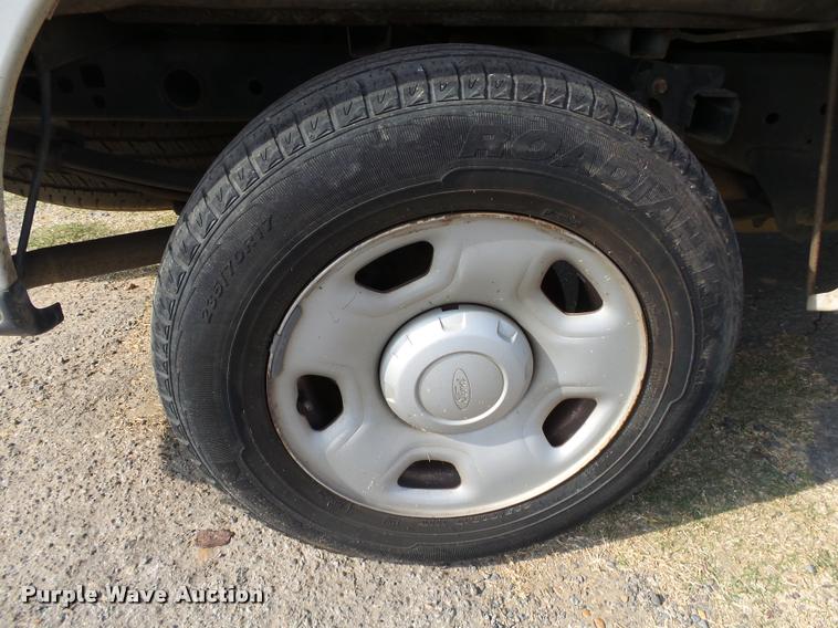 image for item K1034 2007 Ford F150 XL SuperCab pickup truck