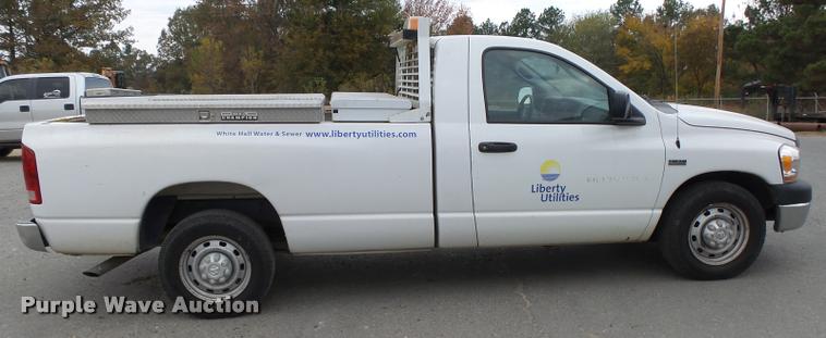 image for item K1035 2006 Dodge Ram 2500 pickup truck