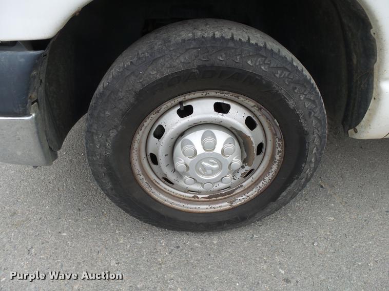 image for item K1035 2006 Dodge Ram 2500 pickup truck