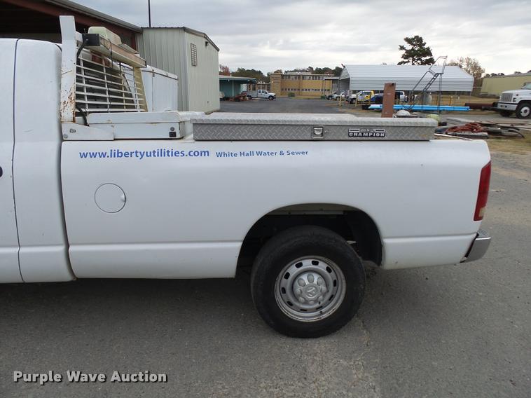 image for item K1035 2006 Dodge Ram 2500 pickup truck